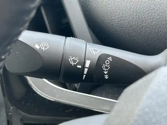 トヨタ プリウス ＰＨＶ A 群馬県 2017(平29)年 6.3万km スピリテッドアクアメタリック TRDエアロ/TRD17インチAW/純正11.6インチメモリナビ/　　【BT フルセグ USB AUX】/バックカメラ/トヨタセーフティセンス/ ・レーダークルーズコントロール/ ・プリクラッシュセーフティ / ・レーンディパーチャーアラート/ ・アダプティブハイビーム/LEDオートヘッドライト/白レザー調シートカバー/ドライブレコーダー/アイドリングストップ/コーナーセンサー/ステアリングスイッチ/電動格納ウィンカーミラー/フォグランプ/スマートキー/ETC