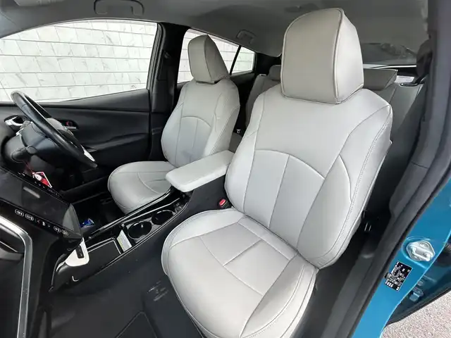 トヨタ プリウス ＰＨＶ A 群馬県 2017(平29)年 6.3万km スピリテッドアクアメタリック TRDエアロ/TRD17インチAW/純正11.6インチメモリナビ/　　【BT フルセグ USB AUX】/バックカメラ/トヨタセーフティセンス/ ・レーダークルーズコントロール/ ・プリクラッシュセーフティ / ・レーンディパーチャーアラート/ ・アダプティブハイビーム/LEDオートヘッドライト/白レザー調シートカバー/ドライブレコーダー/アイドリングストップ/コーナーセンサー/ステアリングスイッチ/電動格納ウィンカーミラー/フォグランプ/スマートキー/ETC