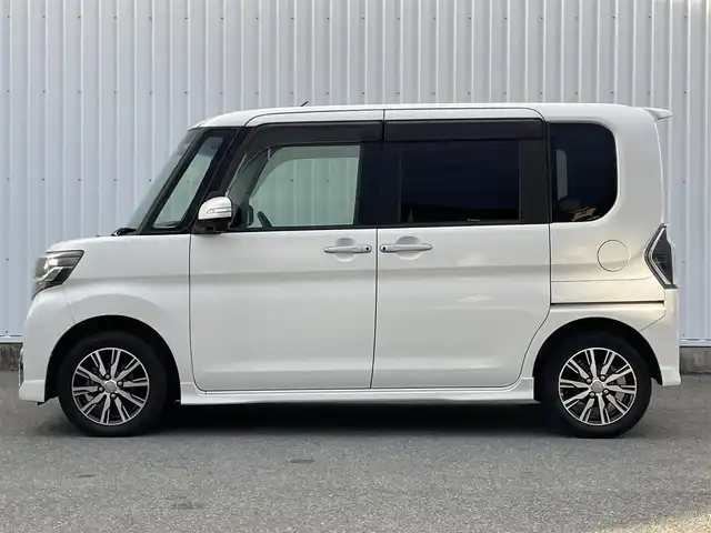 ダイハツ タント カスタム X トップED SA Ⅲ 福岡県 2017(平29)年 8.8万km パールホワイトⅢ ワンオーナー/スマートアシスト/衝突軽減/レーンキープアシスト/純正ナビ（ＮＳＺＰ－Ｗ６７Ｄ）/フルセグTV/CD/DVD/BT/SD/AM/FM/バックカメラ/パワースライドドア/シートヒーター/オートハイビーム/ＬＥＤオートライト/フォグランプ/ビルトインETC/スマートキー/プッシュスタート/ロールサンシェード/ベンチシート