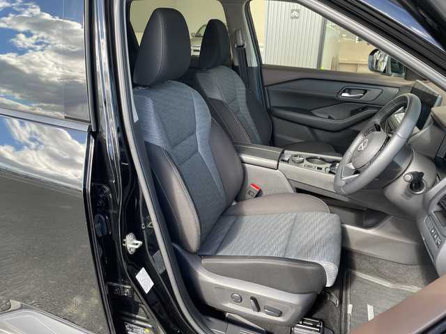 日産 エクストレイル X e－4ORCE 愛知県 2023(令5)年 3.7万km ダイヤモンドブラック 純正12.3型ディズプレイオーディオナビ/全方位カメラ/プロパイロット/シートヒーター/バックカメラ/パワーシート/コーナーセンサー/純正アルミホイール/ルーフレール/ETC2.0/ブラインドスポットモニター/LEDヘッドライト/ステアリングヒーター/インテリジェントミラー/衝突軽減システム/フルセグ/Bluetooth/ステアリングスイッチ/スマートキー/プッシュスタート