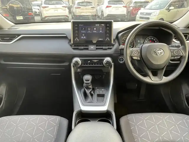 トヨタ ＲＡＶ４ X 熊本県 2021(令3)年 4.3万km アティチュードブラックマイカ ワンオーナー/衝突軽減ブレーキ/純正ディスプレイオーディオ/バックカメラ/ビルトインETC/純正18インチAW/レーダークルーズ/LEDヘッドライト/オートライト/フォグライト/前後コーナーセンサー/横滑り防止装置/ウィンカーミラー/純正フロアマット/新車保証書/取扱説明書/スマートスペアキー×1本