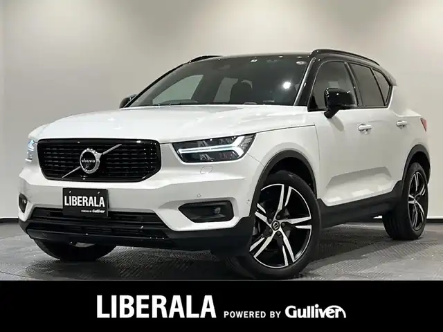 ボルボ ＸＣ４０ T4 AWD Rデザイン 新潟県 2019(令1)年 2.9万km クリスタルホワイトP 衝突回避・被害軽減ブレーキシステム/・歩行者、サイクリスト、大型動物検知機能（夜間含む）/アダプティブクルーズコントロール/・パイロットアシスト/レーンキーピングエイド（LKA）/ロードサインインフォメイション（RSI）/クロストラフィックアシスト/360°ビューカメラ/2ゾーン フルオートマチック エアコンディショナー/タッチスクリーン式センターディスプレイ（9インチ）/・HDDナビゲーション/・Bluetooth/USB/・フルセグTV/ドライブレコーダー/パワーテールゲート/ハーフレザーシート/・ファインナッパレザー/Lavaオレンジ（カーペットカラー）/パワーシート（前席）