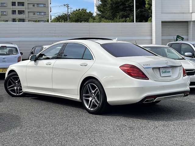 メルセデス・ベンツ Ｓ５５０Ｌ 東京都 2014(平26)年 6.2万km ダイヤモンドホワイト ショーファーP　/新車時保証書　整備記録簿　取扱説明書/ナイトビューアシスト　/ヘッドアップディスプレイ/PRE-SAFEブレーキ	/DTR＋ステアリング	/ブラインドウスポット	/レーンキープアシスト	/アイドリングストップ	/純正HDDナビ/フルセグTV	/SD/CD/DVD/REC/BT/USB/360度カメラ　ETC【DSRC】	/ブルメスター/リヤエンターテイメント/レザーシート　サンルーフ/全席シートヒーター/全席ベンチレーター/メモリー付パワーシート	/スマートキー×2本/パークトロニック	/LEDヘッドライト/オートライト	/パドルシフト付皮巻きハンドル	/パワーバックドア	/AMG18インチアルミ