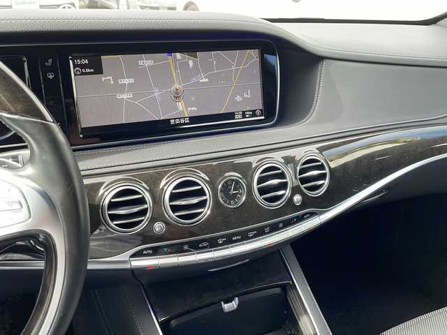 メルセデス・ベンツ Ｓ５５０Ｌ 東京都 2014(平26)年 6.2万km ダイヤモンドホワイト ショーファーP　/新車時保証書　整備記録簿　取扱説明書/ナイトビューアシスト　/ヘッドアップディスプレイ/PRE-SAFEブレーキ	/DTR＋ステアリング	/ブラインドウスポット	/レーンキープアシスト	/アイドリングストップ	/純正HDDナビ/フルセグTV	/SD/CD/DVD/REC/BT/USB/360度カメラ　ETC【DSRC】	/ブルメスター/リヤエンターテイメント/レザーシート　サンルーフ/全席シートヒーター/全席ベンチレーター/メモリー付パワーシート	/スマートキー×2本/パークトロニック	/LEDヘッドライト/オートライト	/パドルシフト付皮巻きハンドル	/パワーバックドア	/AMG18インチアルミ
