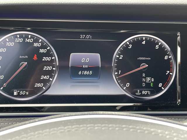 メルセデス・ベンツ Ｓ５５０Ｌ 東京都 2014(平26)年 6.2万km ダイヤモンドホワイト ショーファーP　/新車時保証書　整備記録簿　取扱説明書/ナイトビューアシスト　/ヘッドアップディスプレイ/PRE-SAFEブレーキ	/DTR＋ステアリング	/ブラインドウスポット	/レーンキープアシスト	/アイドリングストップ	/純正HDDナビ/フルセグTV	/SD/CD/DVD/REC/BT/USB/360度カメラ　ETC【DSRC】	/ブルメスター/リヤエンターテイメント/レザーシート　サンルーフ/全席シートヒーター/全席ベンチレーター/メモリー付パワーシート	/スマートキー×2本/パークトロニック	/LEDヘッドライト/オートライト	/パドルシフト付皮巻きハンドル	/パワーバックドア	/AMG18インチアルミ