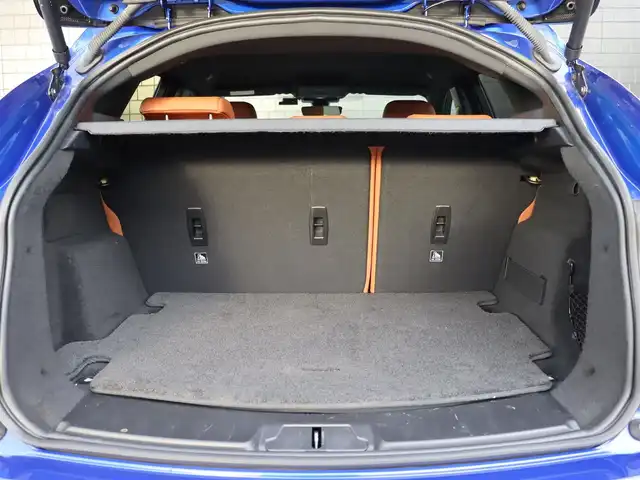 ジャガー Ｅペース HSE 300PS 宮城県 2018(平30)年 4.8万km 青 純正ナビ【ＢＴ／フルセグＴＶ】/ＭＥＲＩＤＩＡＮサウンド　/アダプティブクルーズコントロール　/パワーテールゲート　/ブラウンレザーシート　/前席メモリー付きパワーシート　/レーンキープアシスト　/全方位カメラ/前席シートヒーター/衝突回避/ブラインドスポットアシスト/リアチャイルドセキュリティ/純正20インチAW/LEDヘッドライト/前後ドライブレコーダー/オートマチックハイビーム/ETC/プッシュスタート/禁煙車