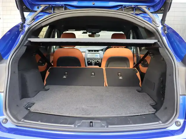 ジャガー Ｅペース HSE 300PS 宮城県 2018(平30)年 4.8万km 青 純正ナビ【ＢＴ／フルセグＴＶ】/ＭＥＲＩＤＩＡＮサウンド　/アダプティブクルーズコントロール　/パワーテールゲート　/ブラウンレザーシート　/前席メモリー付きパワーシート　/レーンキープアシスト　/全方位カメラ/前席シートヒーター/衝突回避/ブラインドスポットアシスト/リアチャイルドセキュリティ/純正20インチAW/LEDヘッドライト/前後ドライブレコーダー/オートマチックハイビーム/ETC/プッシュスタート/禁煙車