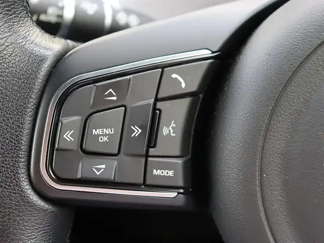 ジャガー Ｅペース HSE 300PS 宮城県 2018(平30)年 4.8万km 青 純正ナビ【ＢＴ／フルセグＴＶ】/ＭＥＲＩＤＩＡＮサウンド　/アダプティブクルーズコントロール　/パワーテールゲート　/ブラウンレザーシート　/前席メモリー付きパワーシート　/レーンキープアシスト　/全方位カメラ/前席シートヒーター/衝突回避/ブラインドスポットアシスト/リアチャイルドセキュリティ/純正20インチAW/LEDヘッドライト/前後ドライブレコーダー/オートマチックハイビーム/ETC/プッシュスタート/禁煙車