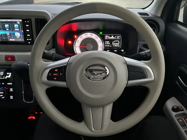 ダイハツ ミラ トコット G SA Ⅲ 千葉県 2023(令5)年 1.2万km プラムブラウンクリスタルマイカ 社外7V型ナビ/(AM/FM/CD/DVD/フルセグ/Bluetooth)/360°カメラ/衝突被害軽減システム/横滑り防止装置/ETC/ドライブレコーダー/アイドリングストップ/LEDヘッドライト/オートライト/電動格納ミラー/シートヒーター/シートリフター/禁煙車/プッシュスタート/スマートキー/フロアマット/ドアバイザー/スペアキー/取扱説明書/保証書