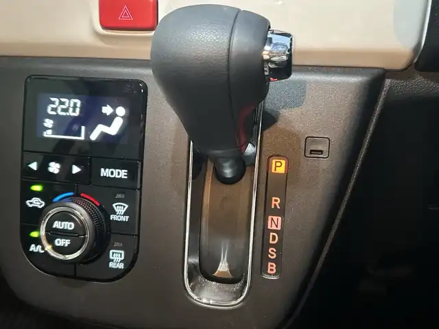 ダイハツ ミラ トコット G SA Ⅲ 千葉県 2023(令5)年 1.2万km プラムブラウンクリスタルマイカ 社外7V型ナビ/(AM/FM/CD/DVD/フルセグ/Bluetooth)/360°カメラ/衝突被害軽減システム/横滑り防止装置/ETC/ドライブレコーダー/アイドリングストップ/LEDヘッドライト/オートライト/電動格納ミラー/シートヒーター/シートリフター/禁煙車/プッシュスタート/スマートキー/フロアマット/ドアバイザー/スペアキー/取扱説明書/保証書