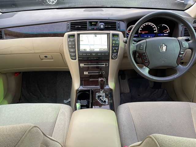 トヨタ クラウン ロイヤル ロイヤルサルーン プレミアムED 大阪府 2007(平19)年 8.9万km 黒 メーカー純正HDDナビ/バックモニター/ビルトインETC/社外１７インチAW/前席パワーシート/HIDヘッドライト/フォグランプ/革巻きステアリング/クルーズコントロール/電動格納ミラー/プラズマクラスター/ドアバイザー/保証書/取扱説明書/スペアキー1本