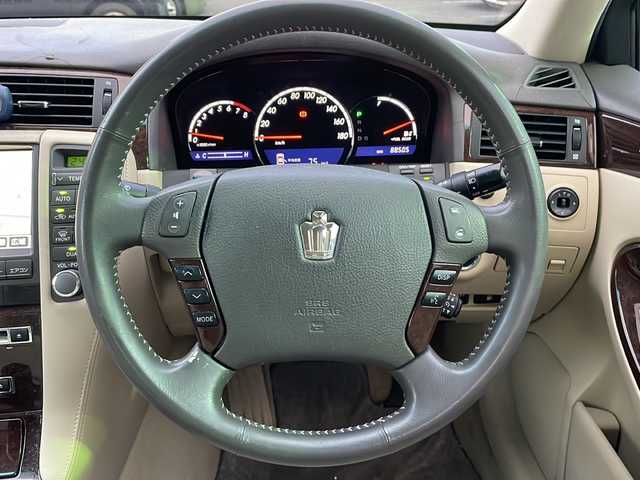 トヨタ クラウン ロイヤル ロイヤルサルーン プレミアムED 大阪府 2007(平19)年 8.9万km 黒 メーカー純正HDDナビ/バックモニター/ビルトインETC/社外１７インチAW/前席パワーシート/HIDヘッドライト/フォグランプ/革巻きステアリング/クルーズコントロール/電動格納ミラー/プラズマクラスター/ドアバイザー/保証書/取扱説明書/スペアキー1本