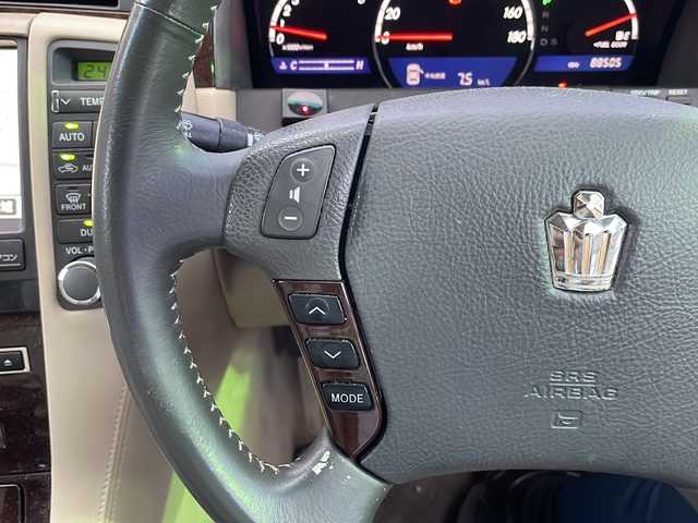 トヨタ クラウン ロイヤル ロイヤルサルーン プレミアムED 大阪府 2007(平19)年 8.9万km 黒 メーカー純正HDDナビ/バックモニター/ビルトインETC/社外１７インチAW/前席パワーシート/HIDヘッドライト/フォグランプ/革巻きステアリング/クルーズコントロール/電動格納ミラー/プラズマクラスター/ドアバイザー/保証書/取扱説明書/スペアキー1本