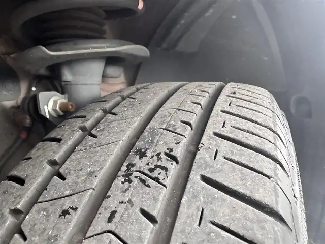日産 セレナ ハイウェイスター 宮城県 2017(平29)年 2.1万km マルーンレッド セーフティパックB/・プロパイロット/・車線逸脱防止支援システム/・SRSエアバッグ（サイド/カーテン）/・アラウンドビューモニター/・スマートルームミラー/・ステアリングスイッチ/・踏み間違い衝突防止アシスト/・インテリジェントパーキングアシスト/・進入禁止標識検知/・ふらつき警報/・フロント＆バックソナー/・ヒーター付ドアミラー/・オートブレーキホールド/ハンズフリーパワースライドドア（両側）/16インチアルミホイール/LEDヘッドランプ/快適パック/・シートバックポケット（運転席/助手席）/・パーソナルテーブル（3列目）/・USB電源ソケット（2列目/3列目）/・2列目超ロングスライド/横スライドシート/・3列目シートスライド機構/＝＝＝/エマージェンシーブレーキ/車線逸脱警報/純正9インチナビ（MM516D-L）/・CD/DVD/・Bluetooth/・フルセグTV/ビルトインETC/ドライブレコーダー/革巻きステアリング/オートライト/スマートキー＆プッシュスタート/スペアキー/電動格納ミラー/純正フロアマット