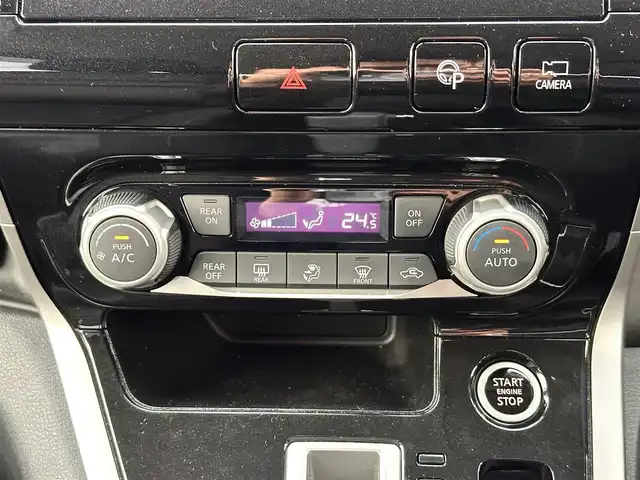 日産 セレナ ハイウェイスター 宮城県 2017(平29)年 2.1万km マルーンレッド セーフティパックB/・プロパイロット/・車線逸脱防止支援システム/・SRSエアバッグ（サイド/カーテン）/・アラウンドビューモニター/・スマートルームミラー/・ステアリングスイッチ/・踏み間違い衝突防止アシスト/・インテリジェントパーキングアシスト/・進入禁止標識検知/・ふらつき警報/・フロント＆バックソナー/・ヒーター付ドアミラー/・オートブレーキホールド/ハンズフリーパワースライドドア（両側）/16インチアルミホイール/LEDヘッドランプ/快適パック/・シートバックポケット（運転席/助手席）/・パーソナルテーブル（3列目）/・USB電源ソケット（2列目/3列目）/・2列目超ロングスライド/横スライドシート/・3列目シートスライド機構/＝＝＝/エマージェンシーブレーキ/車線逸脱警報/純正9インチナビ（MM516D-L）/・CD/DVD/・Bluetooth/・フルセグTV/ビルトインETC/ドライブレコーダー/革巻きステアリング/オートライト/スマートキー＆プッシュスタート/スペアキー/電動格納ミラー/純正フロアマット