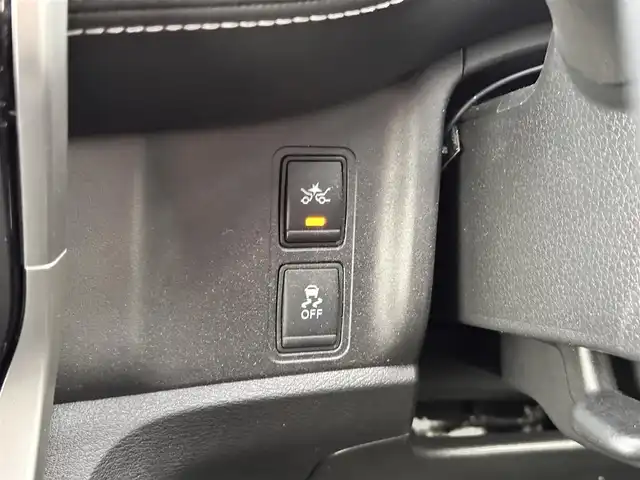 日産 セレナ ハイウェイスター 宮城県 2017(平29)年 2.1万km マルーンレッド セーフティパックB/・プロパイロット/・車線逸脱防止支援システム/・SRSエアバッグ（サイド/カーテン）/・アラウンドビューモニター/・スマートルームミラー/・ステアリングスイッチ/・踏み間違い衝突防止アシスト/・インテリジェントパーキングアシスト/・進入禁止標識検知/・ふらつき警報/・フロント＆バックソナー/・ヒーター付ドアミラー/・オートブレーキホールド/ハンズフリーパワースライドドア（両側）/16インチアルミホイール/LEDヘッドランプ/快適パック/・シートバックポケット（運転席/助手席）/・パーソナルテーブル（3列目）/・USB電源ソケット（2列目/3列目）/・2列目超ロングスライド/横スライドシート/・3列目シートスライド機構/＝＝＝/エマージェンシーブレーキ/車線逸脱警報/純正9インチナビ（MM516D-L）/・CD/DVD/・Bluetooth/・フルセグTV/ビルトインETC/ドライブレコーダー/革巻きステアリング/オートライト/スマートキー＆プッシュスタート/スペアキー/電動格納ミラー/純正フロアマット