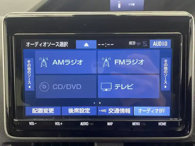 トヨタ ノア ハイブリッド Si ダブルバイビーⅢ 栃木県 2020(令2)年 6.9万km パール ＳＤナビ/（CD/DVD/Bluetooth/USB/フルセグTV）/バックカメラ/TRDエアロ/トヨタセーフティセンス/前後コーナーセンサー/ビルトインETC/前後ドライブレコーダー/両側パワースライドドア/ハーフレザーシート/シートヒーター/後席モニター/オートライト/LEDヘッドライト/横滑り防止装置/フォグランプ/スマートキー/プッシュスタート/ステアリングスイッチ/革巻きステアリング/電動格納ミラー/社外アルミホイール（純正アルミホイール車載）/純正フロアマット