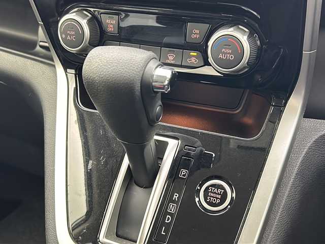 日産 セレナ 宮城県 2019(平31)年 5.4万km ブリリアントホワイトパール 両側パワースライドドア/ハンズフリースライドドア/純正9インチナビ/(AM/FM/iPod/SD/TV/USB/BT/AUX/HDMI/CD/DVD/Blu-ray)/全方位カメラ/防水シート/ETC/純正前方ドライブレコーダー/クルーズコントロール/プッシュスタート/スマートキー/スペアキー/オートライト/LEDヘッドライト/フォグランプ/純正16インチアルミホイール