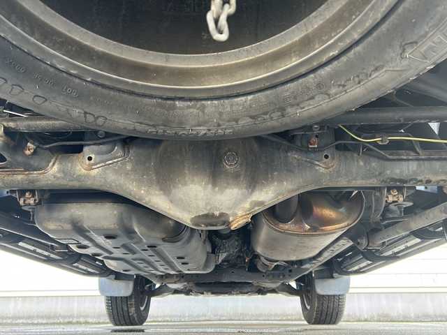 トヨタ ランドクルーザー プラド TXLパッケージ G－フロンティア 秋田県 2017(平29)年 5.6万km ヴィンテージブラウンパールクリスタルシャイン ・純正ナビ/・CD再生可能/・ワンセグTV/・Ｂｌｕｅｔｏｏｔｈ/・ムーンルーフ/・ＥＴＣ/・ドラレコ/・バックカメラ/・レザーシート/・前席パワーシート/・シートヒーター/・クルーズコントロール/・純正フロアマット/・前後コーナーセンサー/・横滑り防止装置