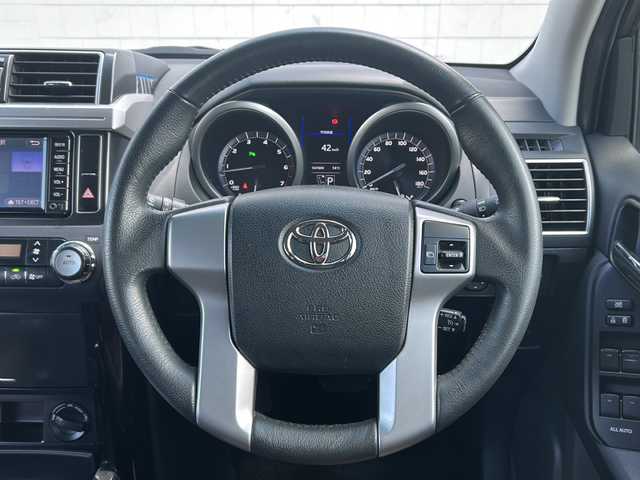 トヨタ ランドクルーザー プラド TXLパッケージ G－フロンティア 秋田県 2017(平29)年 5.6万km ヴィンテージブラウンパールクリスタルシャイン ・純正ナビ/・CD再生可能/・ワンセグTV/・Ｂｌｕｅｔｏｏｔｈ/・ムーンルーフ/・ＥＴＣ/・ドラレコ/・バックカメラ/・レザーシート/・前席パワーシート/・シートヒーター/・クルーズコントロール/・純正フロアマット/・前後コーナーセンサー/・横滑り防止装置