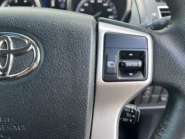 トヨタ ランドクルーザー プラド TXLパッケージ G－フロンティア 秋田県 2017(平29)年 5.6万km ヴィンテージブラウンパールクリスタルシャイン ・純正ナビ/・CD再生可能/・ワンセグTV/・Ｂｌｕｅｔｏｏｔｈ/・ムーンルーフ/・ＥＴＣ/・ドラレコ/・バックカメラ/・レザーシート/・前席パワーシート/・シートヒーター/・クルーズコントロール/・純正フロアマット/・前後コーナーセンサー/・横滑り防止装置