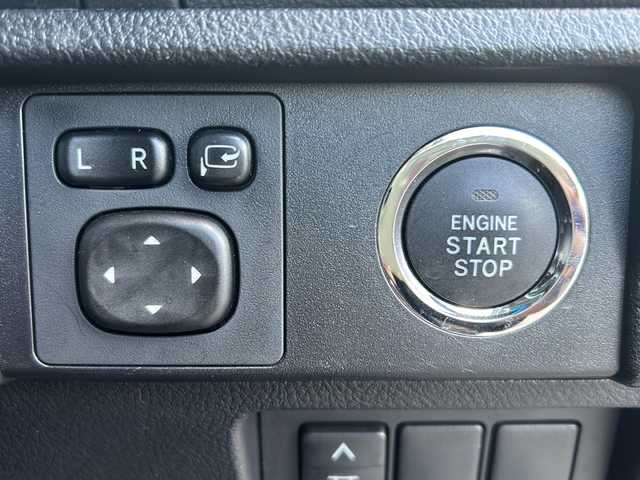 トヨタ ランドクルーザー プラド TXLパッケージ G－フロンティア 秋田県 2017(平29)年 5.6万km ヴィンテージブラウンパールクリスタルシャイン ・純正ナビ/・CD再生可能/・ワンセグTV/・Ｂｌｕｅｔｏｏｔｈ/・ムーンルーフ/・ＥＴＣ/・ドラレコ/・バックカメラ/・レザーシート/・前席パワーシート/・シートヒーター/・クルーズコントロール/・純正フロアマット/・前後コーナーセンサー/・横滑り防止装置