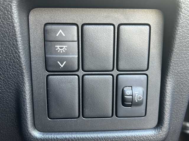 トヨタ ランドクルーザー プラド TXLパッケージ G－フロンティア 秋田県 2017(平29)年 5.6万km ヴィンテージブラウンパールクリスタルシャイン ・純正ナビ/・CD再生可能/・ワンセグTV/・Ｂｌｕｅｔｏｏｔｈ/・ムーンルーフ/・ＥＴＣ/・ドラレコ/・バックカメラ/・レザーシート/・前席パワーシート/・シートヒーター/・クルーズコントロール/・純正フロアマット/・前後コーナーセンサー/・横滑り防止装置