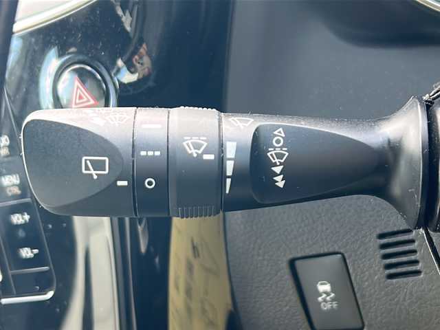 トヨタ オーリスハイブリッド Gパッケージ 愛知県 2016(平28)年 9.7万km ブラックマイカ /純正ナビ/フルセグTV//Bluetooth/CD・DVD//バックカメラ/ビルトインETC//社外デジタルインナーミラー//トヨタセーフティセンスC//プリクラッシュセーフティ//レーンディパーチャーアラート//クリアランスソナー//クルーズコントロール//先行車発進お知らせ//専用本革×ウルトラスエードシート//前席シートヒーター//LEDオートライト//電動格納ミラーウィンカー//プッシュスタート//ISOFIX//純正フロアマット/純正ドアバイザー//取扱説明書/新車保証書//スペアキー//車検R9年５月２３日まで