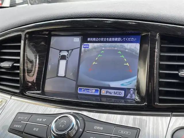 日産 エルグランド ライダー 黒本革 パワーシート 東京都 2014(平26)年 5.6万km ブリリアントシルバー ユーザー買取車/純正ナビ/全方位カメラ/両側パワスラ/黒本革/クルコン/ドラレコ/パワーバックドア/ビルトインＥＴＣ/シートヒーター/ポジションメモリー/フルタイム４ＷＤ/レーダー探知機/キャプテンシート/助手席電動オットマン/２列目キャプテンシート /２列目オットマン /横滑り制御機能/プッシュスタート/スマートキー/純正フロアマット/純正ドアバイザー