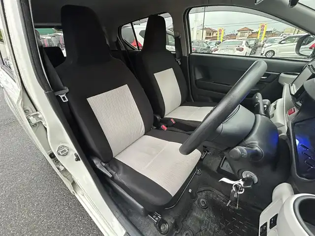 ダイハツ ミラ イース X SAⅢ 大阪府 2018(平30)年 4.8万km ホワイト 社外SDナビ/バックカメラ/衝突被害軽減システム/横滑り防止装置/オートマチックハイビーム/アイドリングストップ/純正フロアマット/純正LEDライト/ETC/ドライブレコーダー/スペアキー2本/保証書/取扱説明書