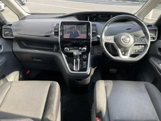 日産 セレナ ハイウェイスター プロパイロットED 岡山県 2016(平28)年 11.4万km マルーンレッド 2トーン 登録時走行距離：113896km/禁煙車/プロパイロット/快適パック/ハンズフリーオートスライドドア/純正メモリナビ(MM-516D-L)/　(CD/DVD/フルセグTV/Bluetooth)/フリップダウンモニター/バックビューモニター/クルーズコントロール(追従走行あり)/衝突被害軽減システム/車線逸脱警報（レーンキープアシスト）/コーナーセンサー/ドライブレコーダー/ビルトインETC/両側パワースライドドア/革巻きステアリング/ステアリングスイッチ/純正LEDヘッドライト/フォグライト/オートライト/プッシュスタート/スマートキー/スペアキー/アイドリングストップ/純正アルミホイール 16インチ/ロールサンシェード/ウインカーミラー/電動格納ミラー/純正フロアマット/横滑防止装置/盗難防止装置/保証書/取扱説明書