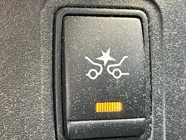 日産 セレナ ハイウェイスター プロパイロットED 岡山県 2016(平28)年 11.4万km マルーンレッド 2トーン 登録時走行距離：113896km/禁煙車/プロパイロット/快適パック/ハンズフリーオートスライドドア/純正メモリナビ(MM-516D-L)/　(CD/DVD/フルセグTV/Bluetooth)/フリップダウンモニター/バックビューモニター/クルーズコントロール(追従走行あり)/衝突被害軽減システム/車線逸脱警報（レーンキープアシスト）/コーナーセンサー/ドライブレコーダー/ビルトインETC/両側パワースライドドア/革巻きステアリング/ステアリングスイッチ/純正LEDヘッドライト/フォグライト/オートライト/プッシュスタート/スマートキー/スペアキー/アイドリングストップ/純正アルミホイール 16インチ/ロールサンシェード/ウインカーミラー/電動格納ミラー/純正フロアマット/横滑防止装置/盗難防止装置/保証書/取扱説明書