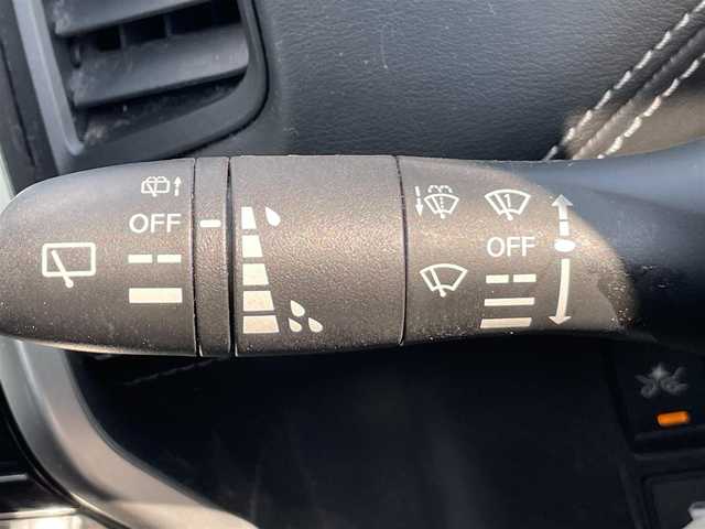 日産 セレナ ハイウェイスター プロパイロットED 岡山県 2016(平28)年 11.4万km マルーンレッド 2トーン 登録時走行距離：113896km/禁煙車/プロパイロット/快適パック/ハンズフリーオートスライドドア/純正メモリナビ(MM-516D-L)/　(CD/DVD/フルセグTV/Bluetooth)/フリップダウンモニター/バックビューモニター/クルーズコントロール(追従走行あり)/衝突被害軽減システム/車線逸脱警報（レーンキープアシスト）/コーナーセンサー/ドライブレコーダー/ビルトインETC/両側パワースライドドア/革巻きステアリング/ステアリングスイッチ/純正LEDヘッドライト/フォグライト/オートライト/プッシュスタート/スマートキー/スペアキー/アイドリングストップ/純正アルミホイール 16インチ/ロールサンシェード/ウインカーミラー/電動格納ミラー/純正フロアマット/横滑防止装置/盗難防止装置/保証書/取扱説明書