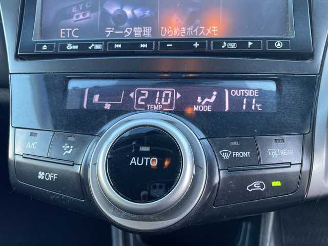 トヨタ プリウス α S 栃木県 2016(平28)年 7.5万km ホワイトパールクリスタルシャイン 純正HDDナビ/品番:NHZN-X61G/Bluetooth/TV/CD/DVD/バックカメラ/前後ドライブレコーダー/ETC/横滑り防止装置/盗難防止装置/パーキングアシスト/オートライト/LEDヘッドライト/フォグランプ/ドアバイザー/プッシュスタート/スマートキー(スペアキー有)/社外16インチアルミホイール/取扱説明書/純正ホイール・サマータイヤ積込