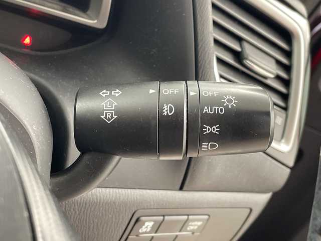 マツダ アクセラ スポーツ 15S 岐阜県 2014(平26)年 12.2万km ソウルレッドプレミアムメタリック 純正SDナビ/（CD/DVD/USB/Bluetooth/AUX/フルセグ）/バックカメラ/ETC/ドライブレコーダー/ステアリングスイッチ/革巻きステアリング/電動格納ミラー/MTモード付AT/スマートキー/プッシュスタート/オートLEDヘッドライト/純正フロアマット/純正ドアバイザー/純正16インチAW