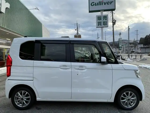 ホンダ Ｎ ＢＯＸ G スロープ ホンダセンシング 岐阜県 2023(令5)年 2.3万km タフタホワイトⅢ 4WD/純正SDナビ【VXU-227NBi】/（フルセグテレビ.AM.FM.Bluetooth）/追従クルーズコントロール/衝突軽減ブレーキ/レーンキープアシスト/コーナーセンサー/シートヒーター/バックカメラ/電動パーキング/ドアバイザー/プッシュスタート/両側スライドドア/ウィンカーミラー/アイドリングストップ/積み込みサマータイヤ/スペアキー/保証書/取扱説明書