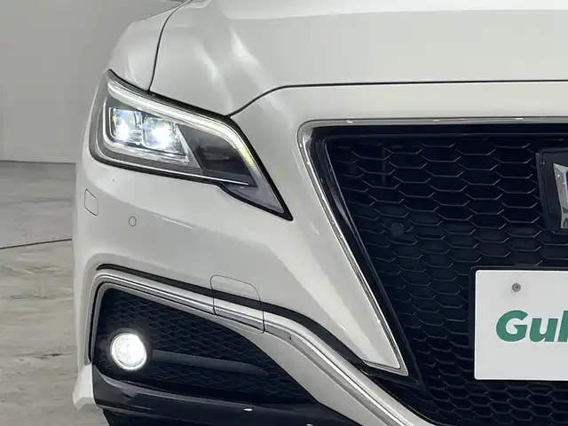 トヨタ クラウン ハイブリッド RS リミテッド 福岡県 2020(令2)年 4.9万km ホワイトパールクリスタルシャイン サンルーフ　/純正ナビ　/フルセグTV　/バックカメラ　/ＥＴＣ２．０　/前後ドライブレコーダー　/レーダー探知機　/レーダークルーズコントロール　/トヨタセーフティセンス　/コーナーセンサー　/衝突被害軽減ブレーキ　/レーンキープ　/ブラインドスポットモニター　/アクセル踏み間違い防止　/ＭＴモード付き　/パワーシート　/シートベンチレーション／ヒーター　/ステアリングヒーター　/ＬＥＤヘッドライト
