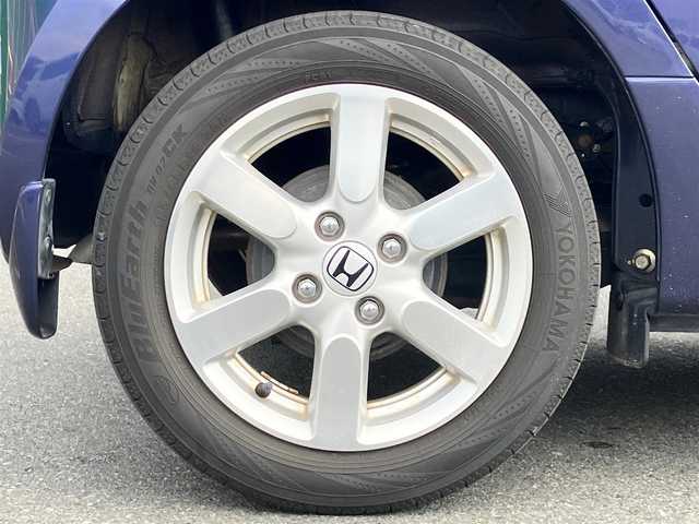 ホンダ Ｎ ＯＮＥ プレミアム 静岡県 2013(平25)年 6.9万km プレミアムブルームーンパール エンジンスタートボタン/取扱説明書/パワーステアリング/パワーウィンドウ/アイドリングストップ/スマートキー/オートエアコン/CD/CDチェンジャー/USB入力端子/ベンチシート/純正フロアマット/純正アルミホイール/ABS/横滑り防止装置/盗難防止装置/オートライト/キセノン/Wエアバック