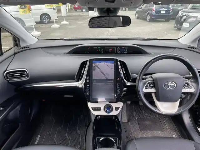 トヨタ プリウス ＰＨＶ A 千葉県 2017(平29)年 7.7万km アティチュードブラックマイカ ワンオーナー/純正11.6インチTコネクトSDナビ/・フルセグTV/Bluetooth/バックカメラ/トヨタセーフティーセンス/・プリクラッシュセーフティー/・レーンディパーチャーアラート/・インテリジェントクリアランスソナー/・ブラインドスポットモニター/・アダプティブクルーズコントロール/前席シートヒーター/ステアリングヒーター/AC100V1500W電源/前後コーナーセンサー/純正LEDヘッドライト/フォグランプ/純正17インチアルミホイール/スマートキー/純正ビルトインETC2.0/本革巻きステアリング/サイド＆カーテンエアバッグ/新車時保証書＆取扱説明書