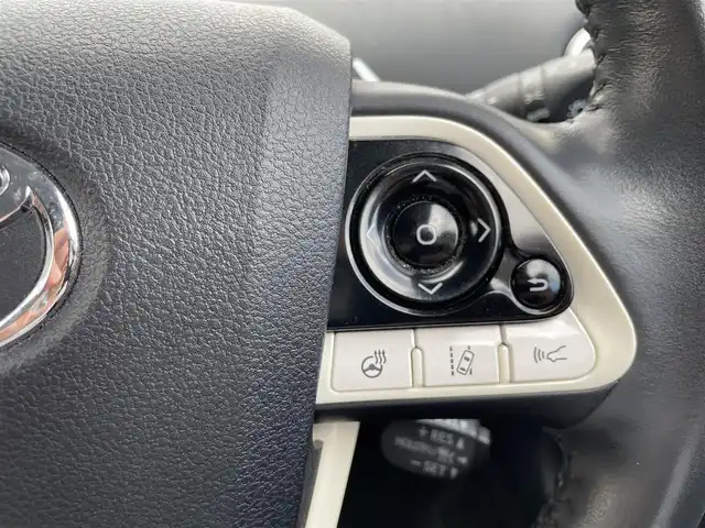 トヨタ プリウス ＰＨＶ A 千葉県 2017(平29)年 7.7万km アティチュードブラックマイカ ワンオーナー/純正11.6インチTコネクトSDナビ/・フルセグTV/Bluetooth/バックカメラ/トヨタセーフティーセンス/・プリクラッシュセーフティー/・レーンディパーチャーアラート/・インテリジェントクリアランスソナー/・ブラインドスポットモニター/・アダプティブクルーズコントロール/前席シートヒーター/ステアリングヒーター/AC100V1500W電源/前後コーナーセンサー/純正LEDヘッドライト/フォグランプ/純正17インチアルミホイール/スマートキー/純正ビルトインETC2.0/本革巻きステアリング/サイド＆カーテンエアバッグ/新車時保証書＆取扱説明書