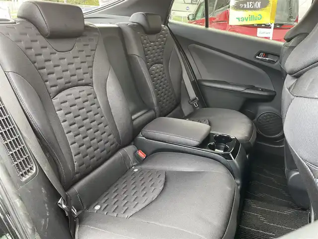 トヨタ プリウス ＰＨＶ A 千葉県 2017(平29)年 7.7万km アティチュードブラックマイカ ワンオーナー/純正11.6インチTコネクトSDナビ/・フルセグTV/Bluetooth/バックカメラ/トヨタセーフティーセンス/・プリクラッシュセーフティー/・レーンディパーチャーアラート/・インテリジェントクリアランスソナー/・ブラインドスポットモニター/・アダプティブクルーズコントロール/前席シートヒーター/ステアリングヒーター/AC100V1500W電源/前後コーナーセンサー/純正LEDヘッドライト/フォグランプ/純正17インチアルミホイール/スマートキー/純正ビルトインETC2.0/本革巻きステアリング/サイド＆カーテンエアバッグ/新車時保証書＆取扱説明書