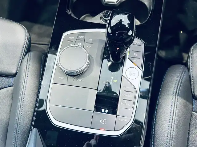 ＢＭＷ １１８ｉ Mスポーツ 大阪府 2022(令4)年 1.7万km 白 ACC/純正ナビ/バックカメラ/applecarplay/純正18インチAW/LEDヘッドライト/電動リアゲート/ブラインドスポット/クリアランスソナー/ワイヤレス充電/ハーフレザー/パワーシート/Dシートメモリ/スマートキー/ETC/ドラレコ