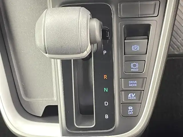 トヨタ ノア ハイブリッド S－Z 千葉県 2022(令4)年 2万km ホワイトパールクリスタルシャイン 禁煙車/モデリスタエアロ/トヨタセーフティーセンス/・プリクラッシュセーフティー/・レーンディパーチャーアラート/・レーダークルーズコントロール/・ロードサインアシスト/・ドライバー異常時対応システム/快適利便パッケージHigh/純正10.5インチディスプレイオーディオ/　ナビキッド/CD/DVD/BT/フルセグTV/純正14インチフリップダウンモニター/両側パワースライドドア/デジタルインナーミラー/コーナーセンサー/オートハイビーム/ヘッドアップディスプレイ/純正17インチアルミホイール