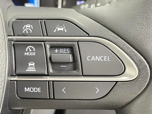 トヨタ ノア ハイブリッド S－Z 千葉県 2022(令4)年 2万km ホワイトパールクリスタルシャイン 禁煙車/モデリスタエアロ/トヨタセーフティーセンス/・プリクラッシュセーフティー/・レーンディパーチャーアラート/・レーダークルーズコントロール/・ロードサインアシスト/・ドライバー異常時対応システム/快適利便パッケージHigh/純正10.5インチディスプレイオーディオ/　ナビキッド/CD/DVD/BT/フルセグTV/純正14インチフリップダウンモニター/両側パワースライドドア/デジタルインナーミラー/コーナーセンサー/オートハイビーム/ヘッドアップディスプレイ/純正17インチアルミホイール