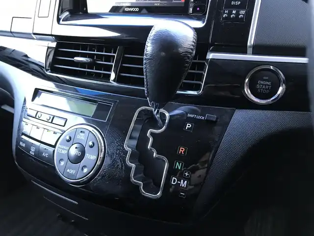 トヨタ エスティマ アエラス プレミアムエディション 栃木県 2013(平25)年 12.4万km ホワイトパールクリスタルシャイン (株)IDOMが運営する【じしゃロン小山店】の自社ローン対象車両になります。こちらは現金ご利用時の価格です。/自社ローンご希望の方は別途その旨お申付け下さい。//禁煙車/社外フルセグナビ/（CD/DVD/AM/FMラジオ）/(Bluetooth)/スマートキー/プッシュスタート/バックカメラ/ＥＴＣ/両側パワースライドドア/フリップダウンモニター/パワーシート/クルーズコントロール/コーナーセンサー/ドライブレコーダー/デジタルインナーミラー/オットマン/ステアリングリモコン/電動格納ドアミラー/パワーウインドウ/オートライト/防眩ミラー/シートカバー