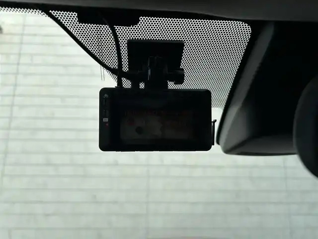 トヨタ カローラ フィールダー 1．5G エアロツアラー 埼玉県 2017(平29)年 3.4万km スーパーレッドⅤ パナソニックナビオーディオ/（AM/FM/フルセグTV/BT/CD/DVD/SD）/フルセグTV/バックカメラ/ビルトインETC/Toyota Safety Sense/・プリクラッシュセーフティ/・レーンディパーチャーアラート/前後ドライブレコーダー/アイドリングストップ/オートライト/オートマチックハイビーム/オートエアコン/プッシュスタートボタン/4WD/純正フロアマット/純正ドアバイザー/車両/ナビ 取扱説明書/保証書