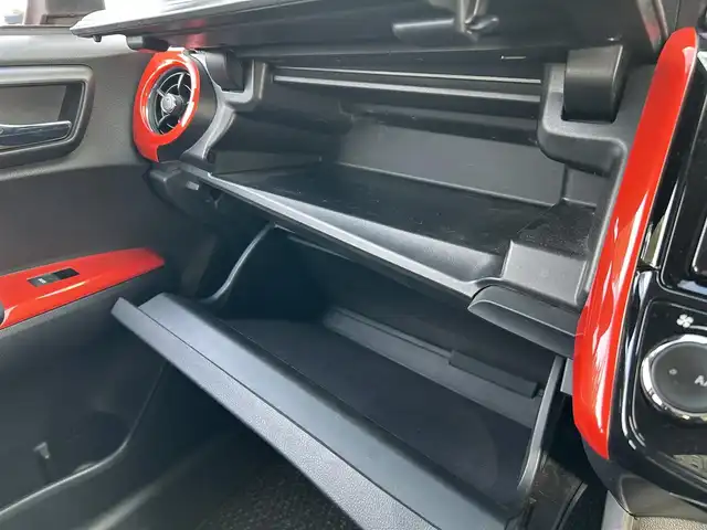 トヨタ カローラ フィールダー 1．5G エアロツアラー 埼玉県 2017(平29)年 3.4万km スーパーレッドⅤ パナソニックナビオーディオ/（AM/FM/フルセグTV/BT/CD/DVD/SD）/フルセグTV/バックカメラ/ビルトインETC/Toyota Safety Sense/・プリクラッシュセーフティ/・レーンディパーチャーアラート/前後ドライブレコーダー/アイドリングストップ/オートライト/オートマチックハイビーム/オートエアコン/プッシュスタートボタン/4WD/純正フロアマット/純正ドアバイザー/車両/ナビ 取扱説明書/保証書