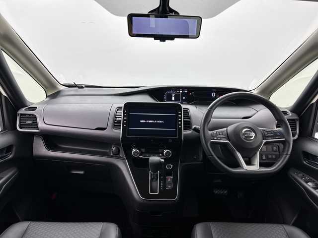 日産 セレナ ハイウェイスター V 三重県 2021(令3)年 3万km ブリリアントホワイトパール /禁煙車//純正１０インチＳＤナビ//ブルーレイ再生可//アラウンドビューモニター//純正11インチフリップダウンモニター//ハンズフリー機能付き両側パワースライドドア//プロパイロット//レーダークルーズコントロール//衝突軽減ブレーキ//レーンキープアシスト//デジタルインナーミラー//ビルトインＥＴＣ//WAC//ステアリングスイッチ//前後コーナーセンサー//オートハイビーム //純正前方ドライブレコーダー//サイドカーテンアエアバッグ