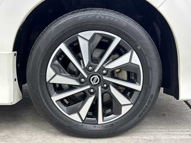 日産 セレナ ハイウェイスター V 三重県 2021(令3)年 3万km ブリリアントホワイトパール /禁煙車//純正１０インチＳＤナビ//ブルーレイ再生可//アラウンドビューモニター//純正11インチフリップダウンモニター//ハンズフリー機能付き両側パワースライドドア//プロパイロット//レーダークルーズコントロール//衝突軽減ブレーキ//レーンキープアシスト//デジタルインナーミラー//ビルトインＥＴＣ//WAC//ステアリングスイッチ//前後コーナーセンサー//オートハイビーム //純正前方ドライブレコーダー//サイドカーテンアエアバッグ