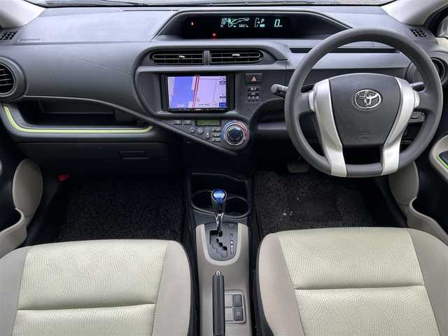 トヨタ アクア S 新潟県 2014(平26)年 5.8万km コバルトブルーメタリック 社外ナビ/(AM/FM/CD/ワンセグ)/ETC/アイドリングストップ/社外アルミホイール/AUTOライト/HIDヘッドライト/ドアバイザー/電格ミラー/プッシュスタート/スマートキー/純正フロアマット